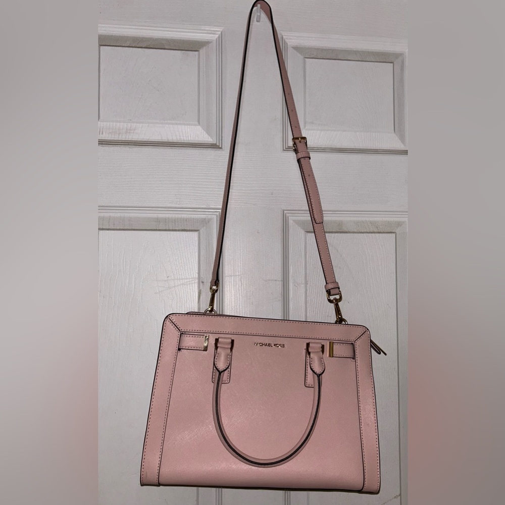 Supper cute light pink Michael kors purse